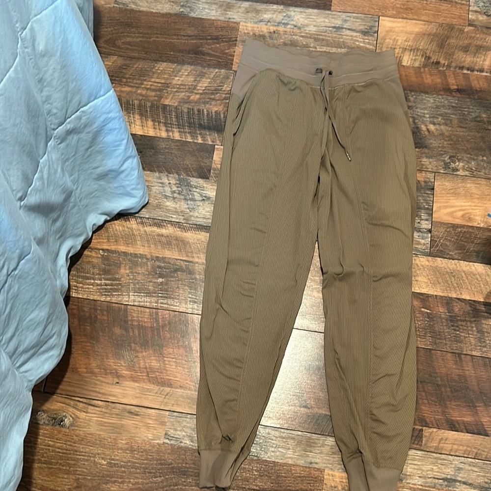 Lulu lemon joggers